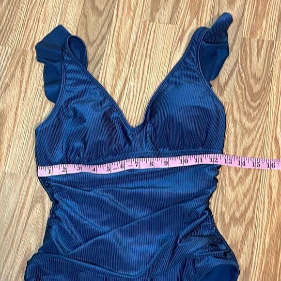 Ellen Tracy Ribbed Navy Blue Swimsuit, 8 - Picture 4 of 7